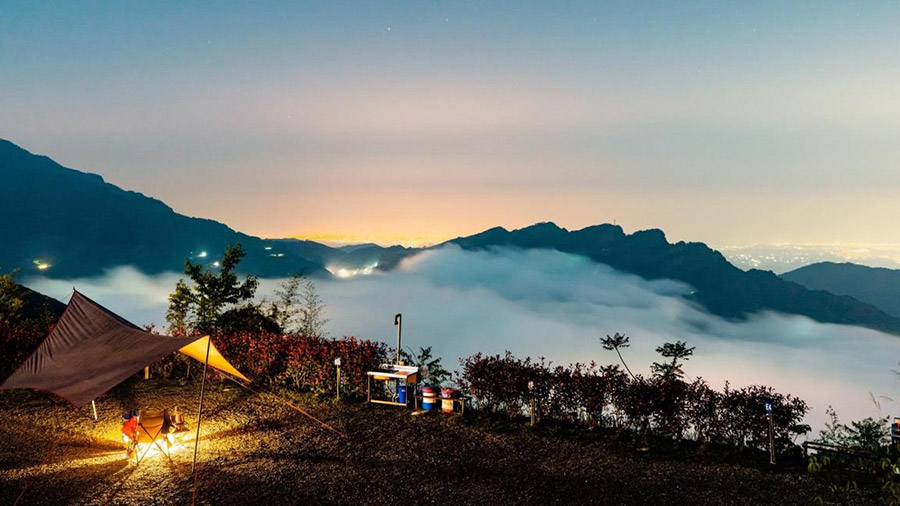 梅山頂景觀露營區