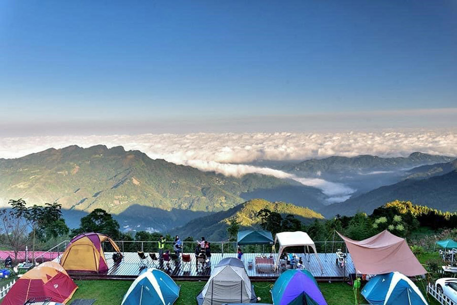 梅山頂景觀露營區