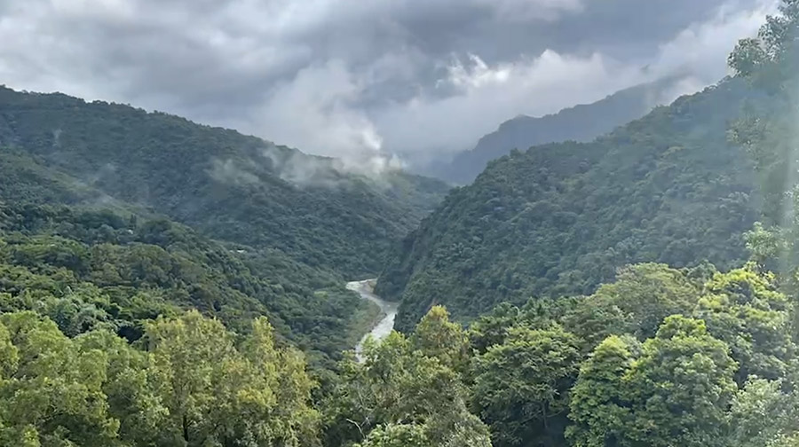 一抹河露營區